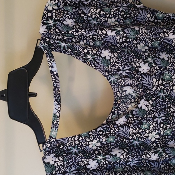 Loft Top - Picture 3 of 5